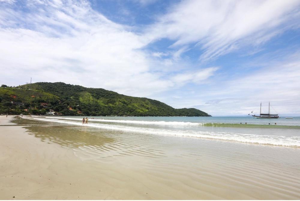 Apto Com Ar-Cond E Piscina A 100 M Praia Da Enseada Ubatuba Kültér fotó